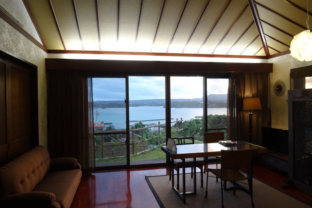 Hotel Ocean Hills Kouri à Nakijin Extérieur photo