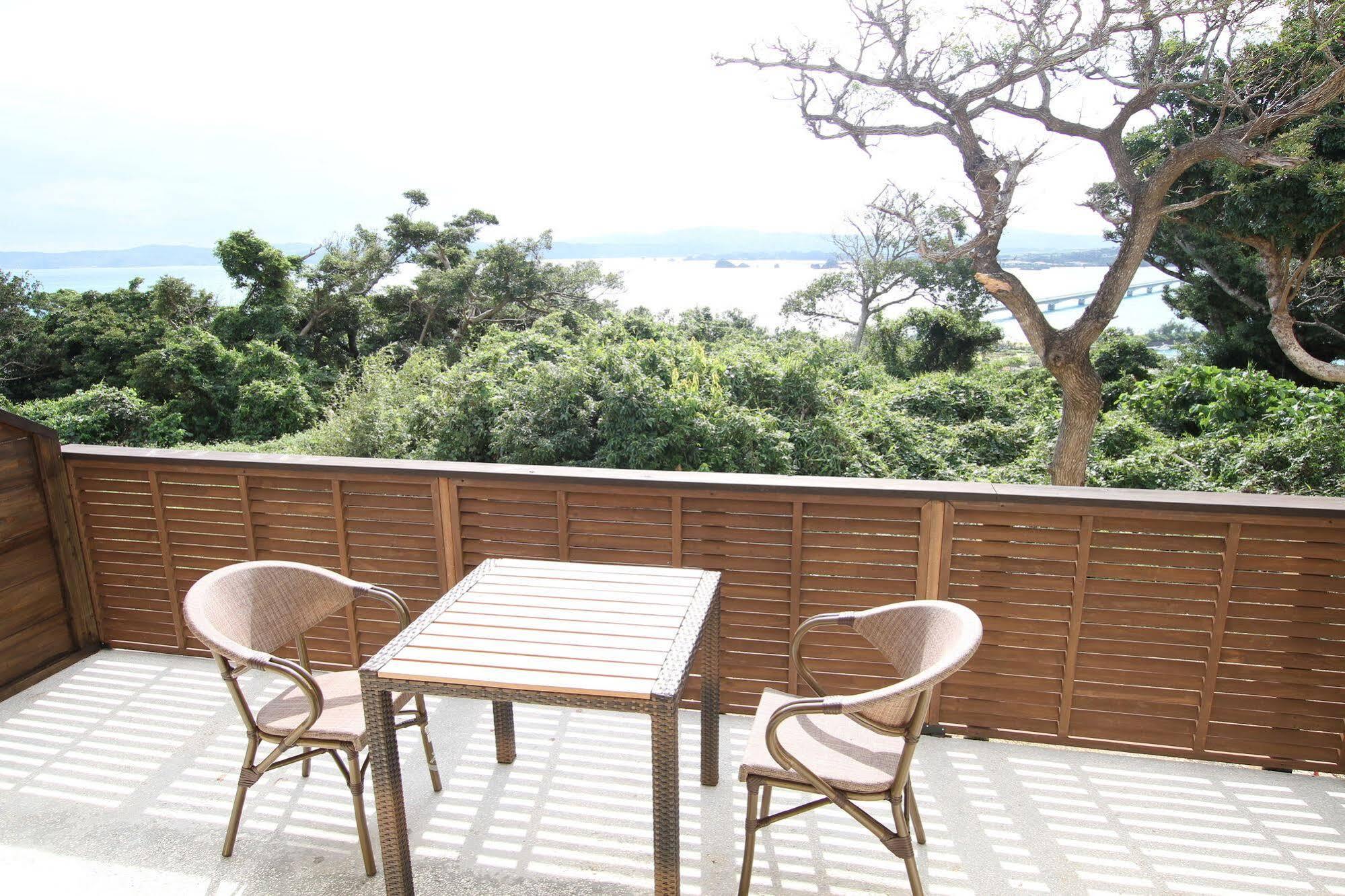 Hotel Ocean Hills Kouri à Nakijin Extérieur photo